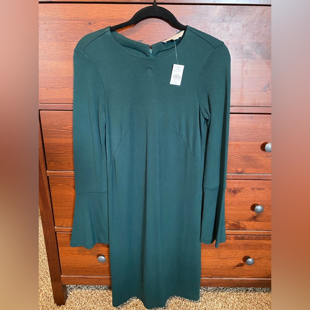 LOFT NWT Green Bell Sleeve Sheath Dress size 0